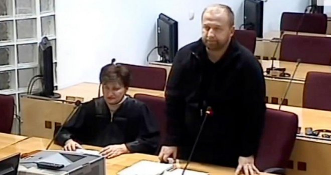 Bajraktareviću sam posuđivao pare, švercao je farmerke iz Turske... Na moru nam je svima platio smještaj...