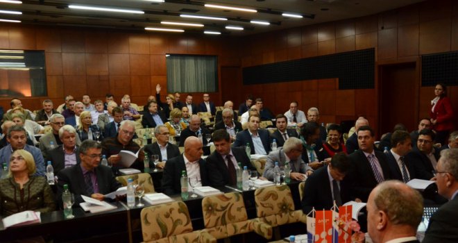 Poslodavci nezadovoljni: Vlada ukida stimulaciju izvoza, evo šta umjesto toga predlaže Novalić