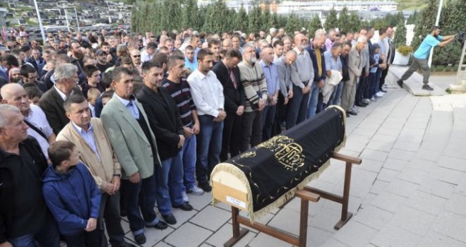 Klanjana dženaza 12-godišnjaku kojeg je ubila konstrukcija gola