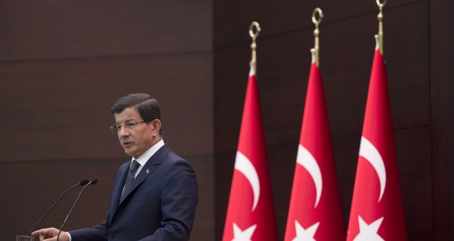 Davutoglu: Imali smo pravo srušiti ruski avion, nećemo se ustručavati da zaštitimo svoju nacionalnu sigurnost