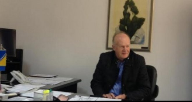 Nevjerovatan bh. načelnik: Svoje plate daje studentima, ne uzima dnevnice, topli obrok, ni regres!!!