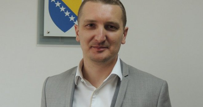 Josip Grubeša: Školovani mladi ljudi neopterećeni prošlošću jedina realna snaga BiH 