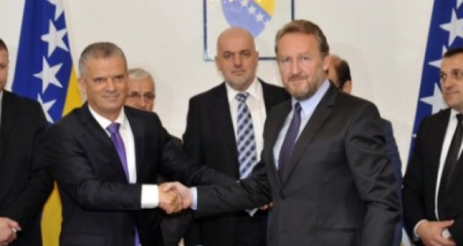 Izetbegović: Imamo stabilnu koaliciju, zajedničkim snagama BiH izlazi na pravi put