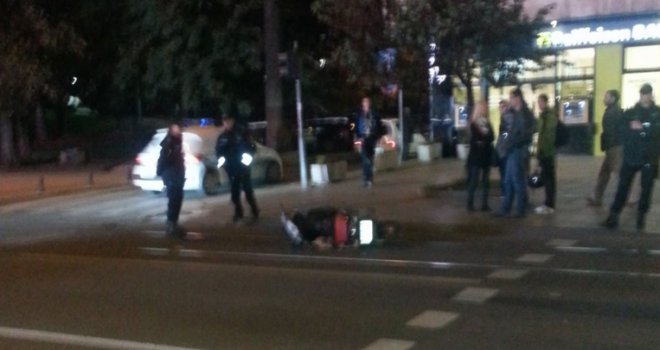 Udes u centru Sarajeva: Motociklom udario pješakinju