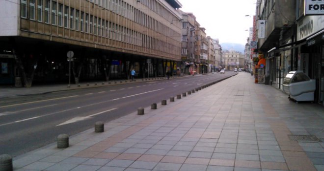 Pucnjava u Titovoj ulici: Zaštitar ranio sam sebe