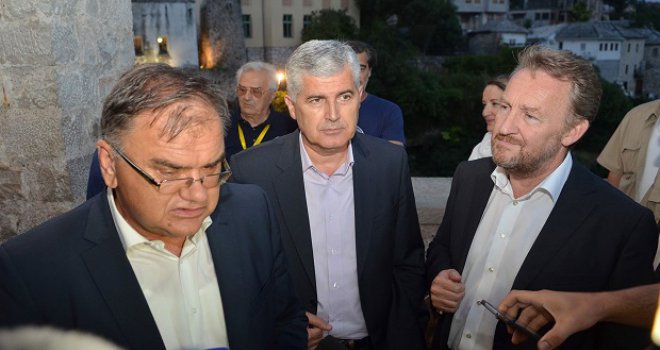 Svako svojima: Kome i koliko su novca dijelili članovi Predsjedništva iz tekućih rezervi?