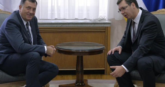 Dodik: Razgovor s Vučićem je na momente bio i težak... Ne odustajemo od referenduma...