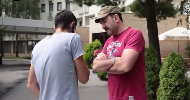 Talijanski novinar 'fingirao' scene za TV emisiju : Platio sarajevske ovisnike i siromahe da glume trgovce oružjem!