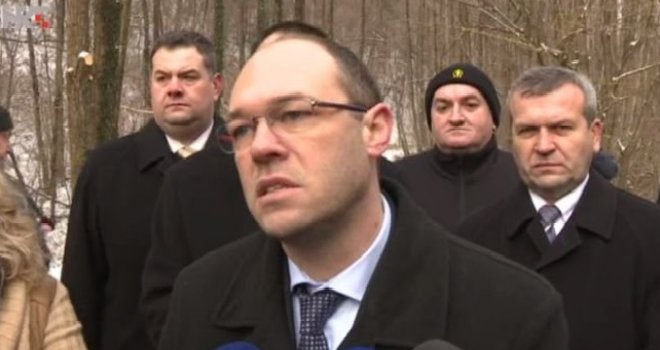 Stier: Obilježavanje Dana RS u BiH svjedoči o eskalaciji tenzija u toj državi, a to nije započelo danas...