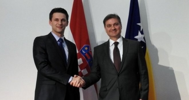 Demant iz Vijeća ministara BiH: Zašto je na HRT-u 'iskrivljena' izjava Bože Petrova o trećem entitetu?!