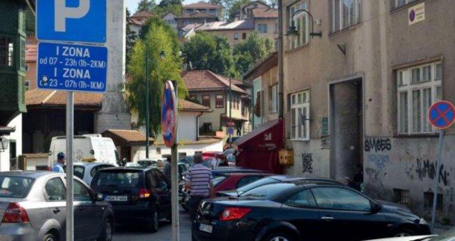 Pazite gdje parkirate: Policija više ne kači kazne na vozilima, čekajte poštara na vratima