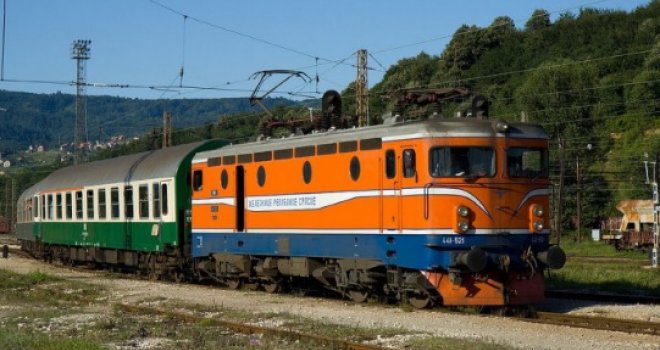 Tragedija kod Srebrenika: Voz 'Željeznica RS' usmrtio muškarca za volanom Golfa