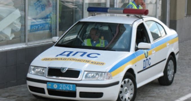 Muškarac naoružan eksplozivom zabarikadirao se u pošti: Zarobio devetoro odraslih i dvoje djece