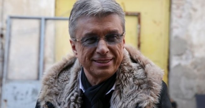 U Beogradu održana komemoracija Saši Popoviću, emotivnim riječima od njega se oprostili brojne kolege i prijatelji