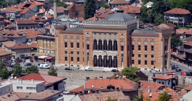U ulici Mula Mustafe Bašeskije u centru Sarajeva preminula žena