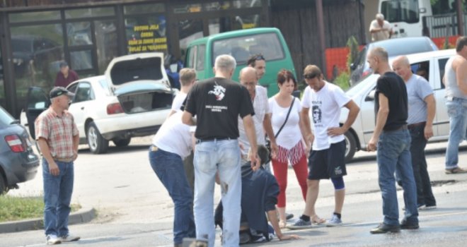 Incident na petlji Šićki Brod: Demobilisani borac prijetio da će se zapaliti
