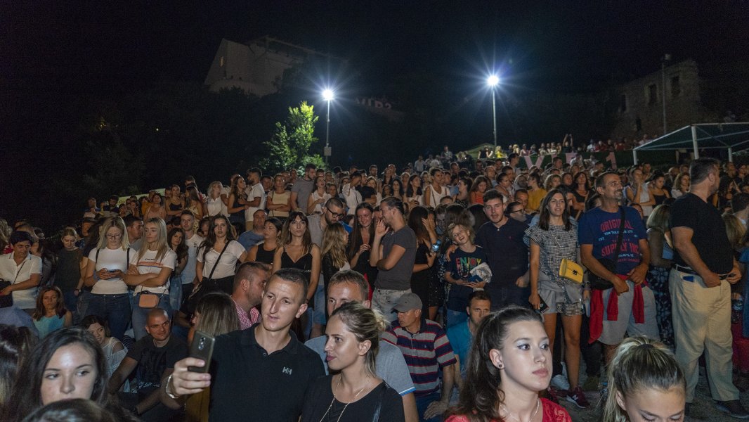 02-mostarsko-ljeto-koncert-dine-merlina