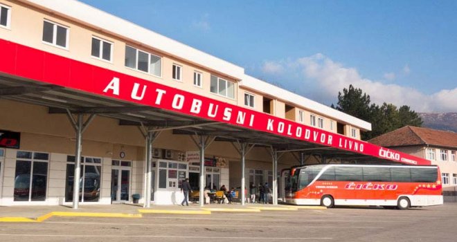 Drama na autobuskoj stanici u Livnu: Migranti se potukli zbog krađe mobitela