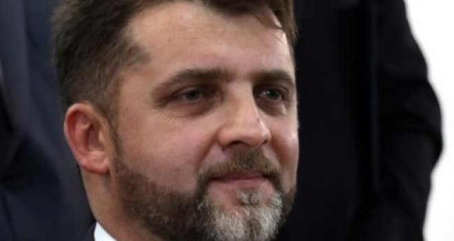 MUP KS na licitaciji prodao 52  havarisana vozila za 103.500 KM