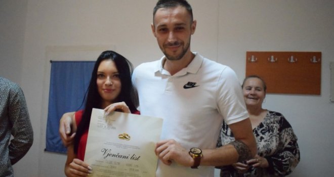 Vjenčanje iza rešetaka KPZ Zenica: Diler iz Živinica oženio ljubav iz djetinjstva
