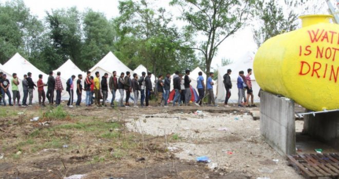 UN pozvao bh. vlasti da odmah zatvore kamp za migrante u Vučjaku