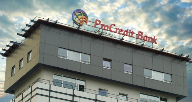 Budućnost je zvanično počela: ProCredit banka omogućila korištenje elektronskog potpisa i za klijente