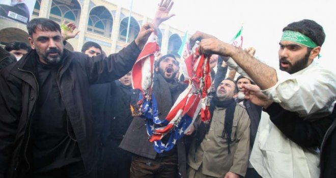 Protesti zbog ubistva Soleimanija: Odjekuju parole 'Prokleta je Amerika', 'Proklet je Izrael'