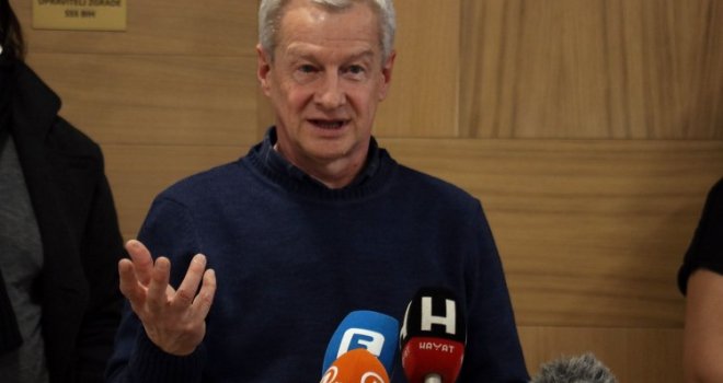 Selimić: Rigoroznijih mjera nema, borba za sve uposlenike u zdravstvu