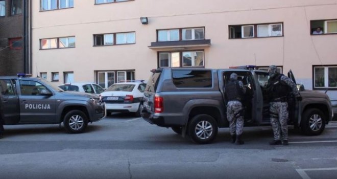 Policijska akcija u Živinicama, pretresi na više lokacija