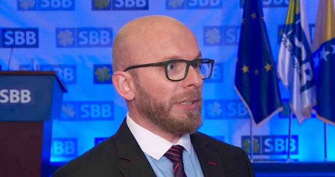 Adis Arapović neće biti sankcionisan zbog sramnih objava na Facebooku, ali će sutra morati uraditi ovo...