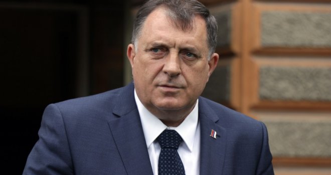 Što se tiče Bošnjaka, ja bih još večeras otcijepio RS! I šta bi Sarajevo učinilo da mi to napravimo?!