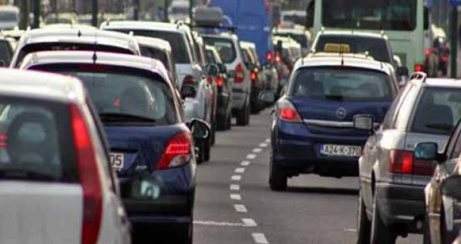 Državljane BiH vraćali s granice, sada žale: Vozila s bh. registarskim tablicama ipak mogu na Kosovo