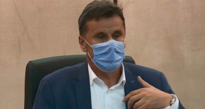 I Novalić stao uz Čamparu: Nema potrebe za njegovom smjenom, problem je vidljiv samo u Sarajevu!