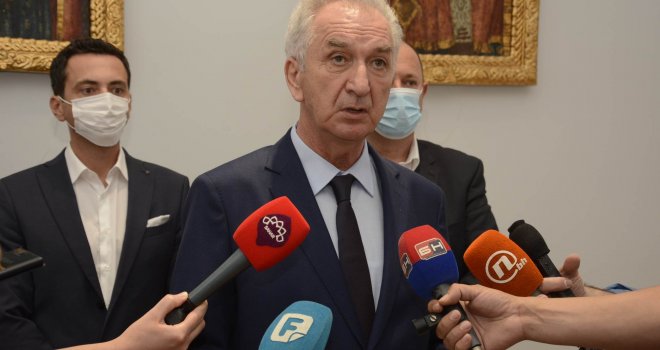 'Počinjem sumnjati da je SNSD bio u dogovoru s Inzkom, znali su šta će da se desi... Stav opozicije u RS je da ne treba srljati'