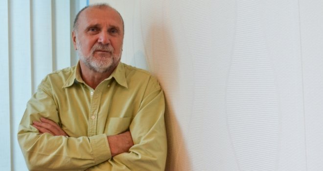 Otvoreno pismo Dževada Karahasana: Zaštitimo javne medije od barbarizacije!