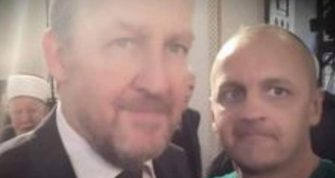 Muškarac koji je uhapšen zbog prijetnji Hadžifejzoviću policiji poznat i zbog krađe obuće iz džamija, pogledajte snimak!