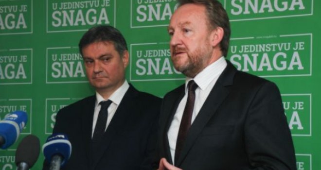 Bura u Parlamentu BiH: SDA ruši Zvizdića, ali on ima tajni plan