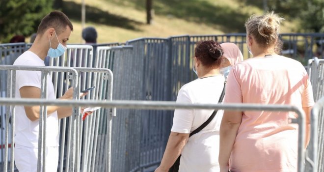 Iskoristite mogućnost vakcinacije bez najave i narednih dana u Zetri