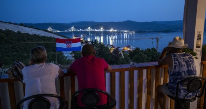 Spojen Pelješki most, Plenković: To je generacijski i svehrvatski projekt, ispod njega može proći i Titanic
