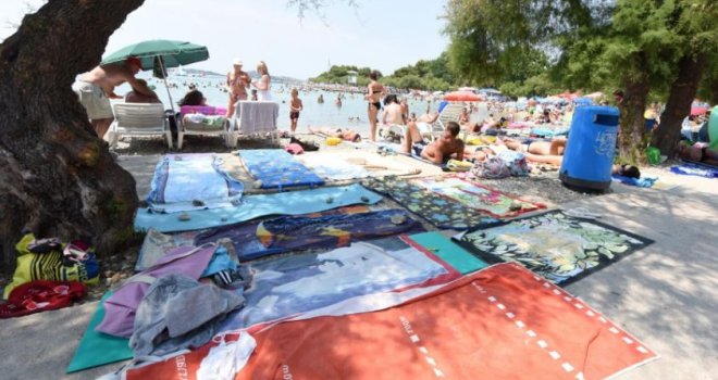 U Hrvatskoj se ne šale: U ovom mjestu ćete platiti 130 KM kazne za ostavljeni peškir na plaži