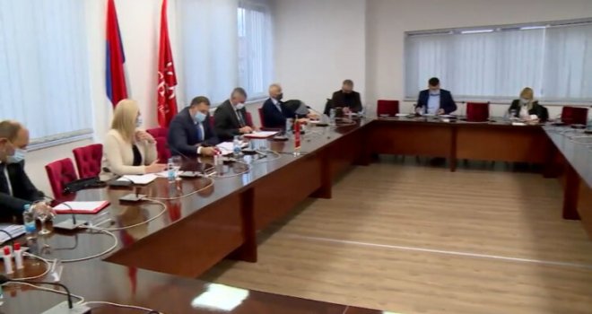 SNSD se uskoro u punom kapacitetu vraća u Sarajevo, razlog je novac