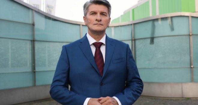 Mehmedović reagovao na vježbu u Laktašima: Dodik ima Vučićevu podršku da javno prijeti izazivanjem sukoba u ime Srbije