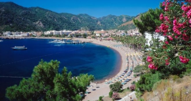 Platio ljetovanje u Turskoj 3.600 eura, sve je bilo ‘ultra all inclusive‘, ali akvaparka za sinove nije bilo, a za meso su se tukli