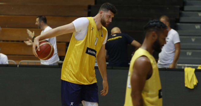 Najbolji bh. košarkaš predstavljen u novom klubu, postaje zvijezda gdje god se pojavi