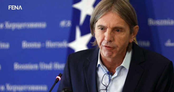 Kojović poručio Dodiku: 'U Sarajevu mi je lijepo, kada bi prestao vrijeđati Bošnjake, bilo bi još ljepše'