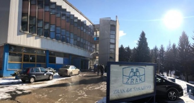 Radnici Zraka zabranili upravi i direktoru Nedžadu Koldži ulazak u fabriku