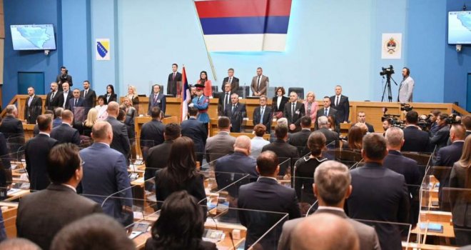 NSRS: Poslanici položili svečanu zakletvu