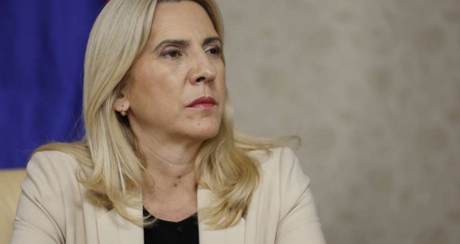Šta to poručuje Željka Cvijanović? 'Još nije završeno ni prvo poluvrijeme igre koju igra SNSD'