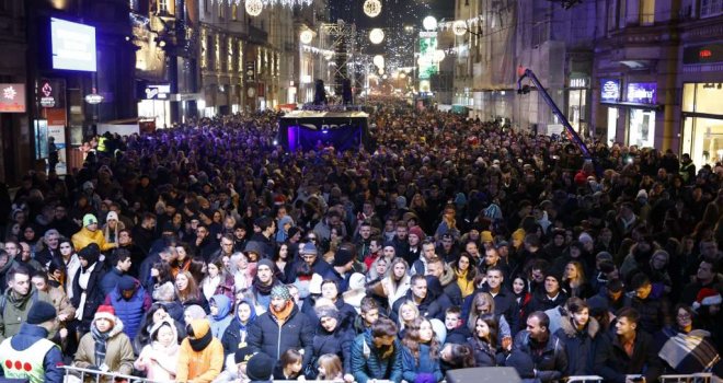 Novogodišnji kolač vrijedan 400 hiljada KM: Ko je dobio najveći komad, a ko je 'zeznuo' ton? Nije do Dubioze, oni su odradili svoj posao...