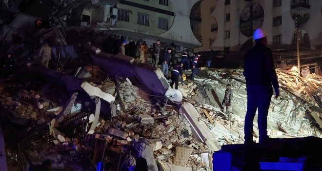 Horor u Turskoj: 14 odbojkašica ostalo zatrpano pod ruševinama